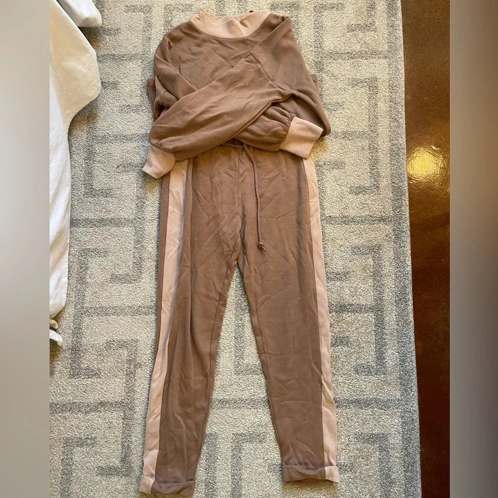 Matching set - Picture 2 of 3